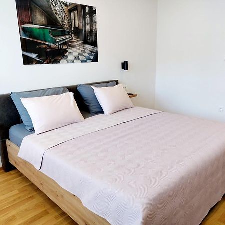 Comfort 2 Bedroom Apartment 10Min Walk From Center And Beach Split Bagian luar foto