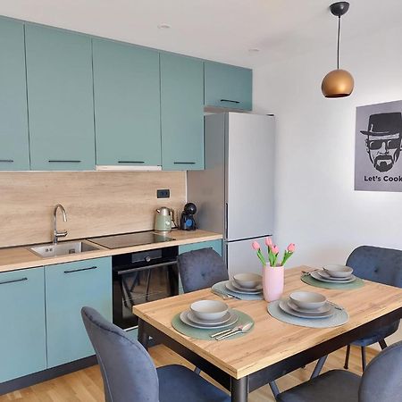 Comfort 2 Bedroom Apartment 10Min Walk From Center And Beach Split Bagian luar foto