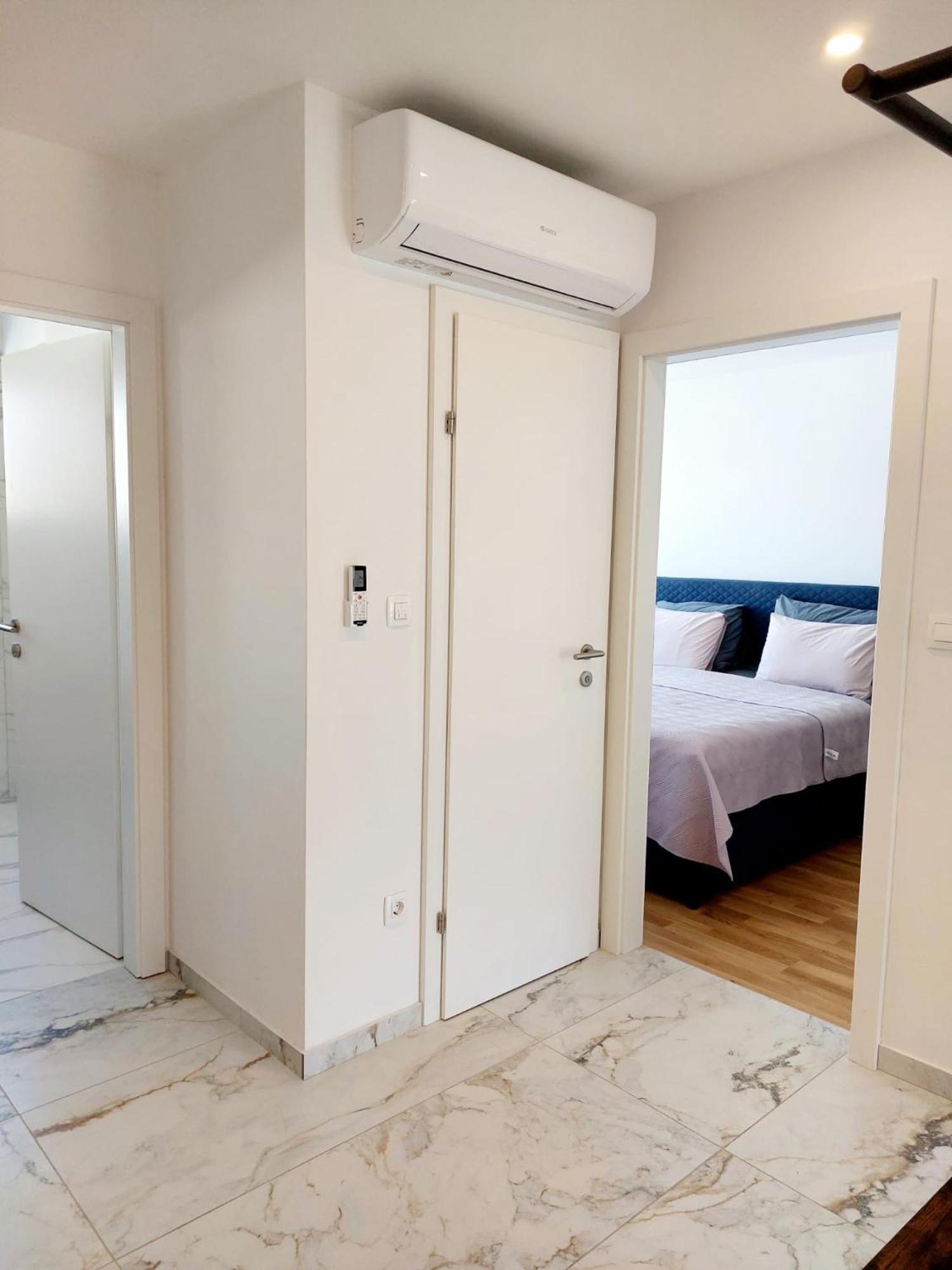 Comfort 2 Bedroom Apartment 10Min Walk From Center And Beach Split Bagian luar foto