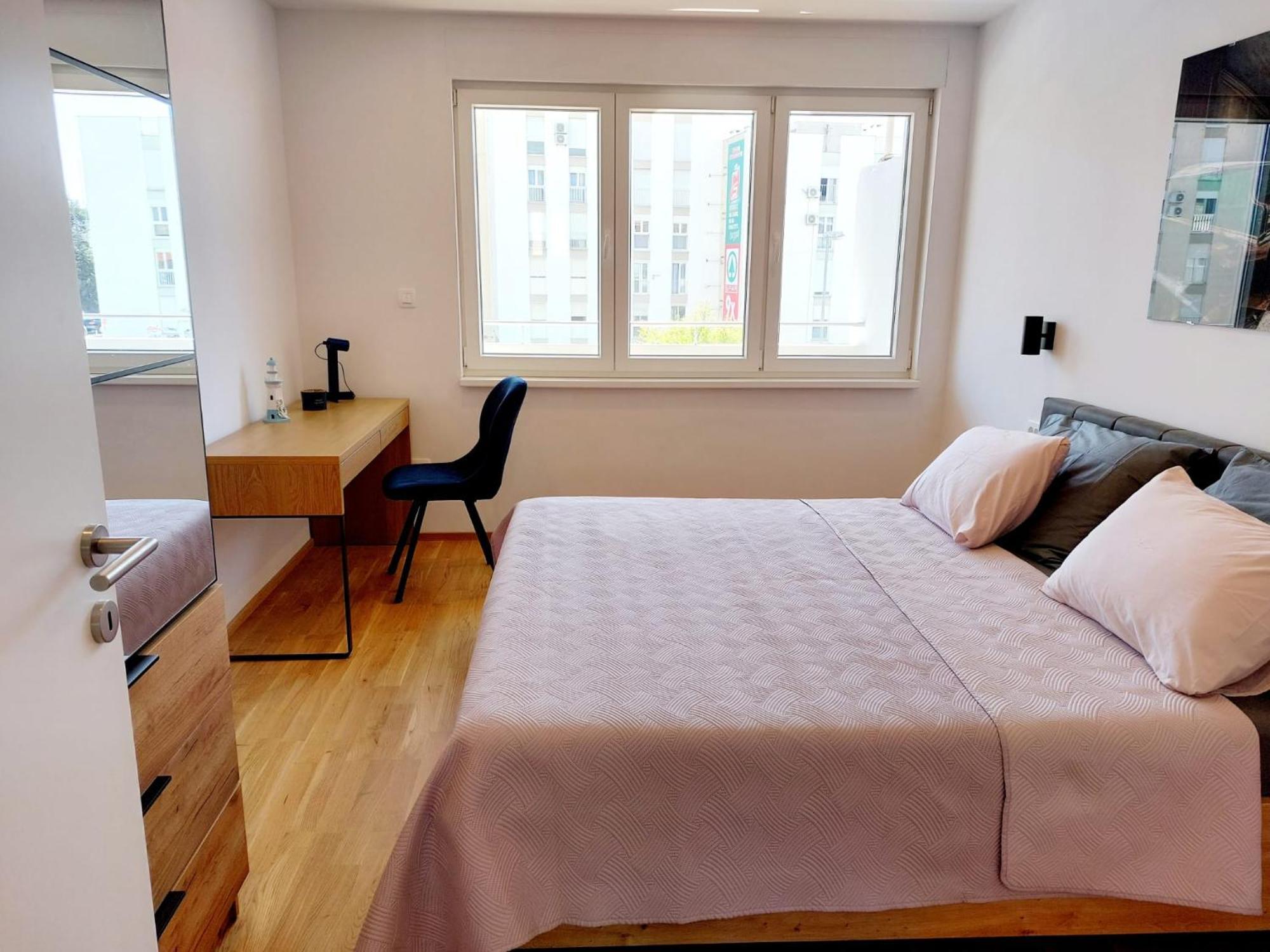 Comfort 2 Bedroom Apartment 10Min Walk From Center And Beach Split Bagian luar foto